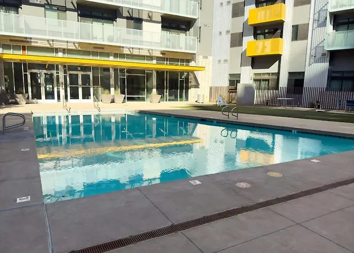 Apartment Centric 2br In Heart Of Dtphx Free Garage Parking Phoenix