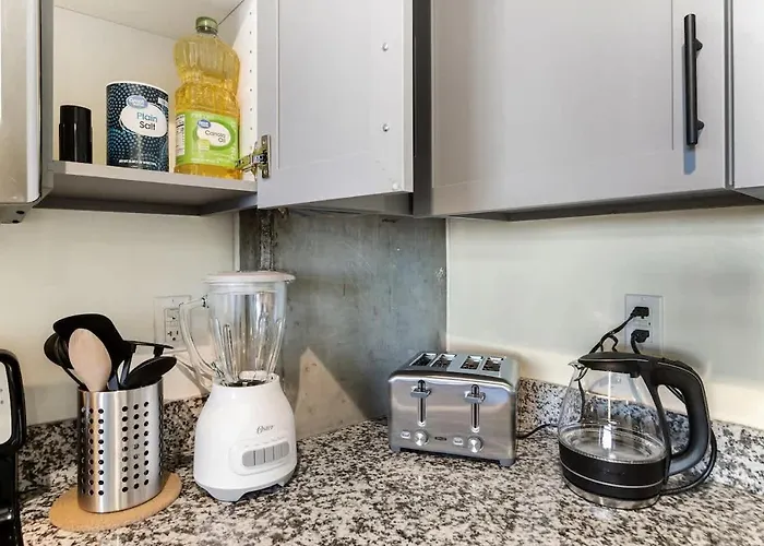 Centric 2br In Heart Of Dtphx Free Garage Parking *