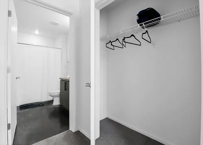 Centric 2br In Heart Of Dtphx Free Garage Parking * Phoenix